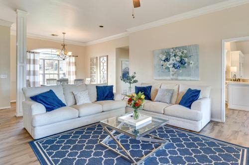 Edmond House | < 1 Mi to Oak Tree National: Cozy Getaway!