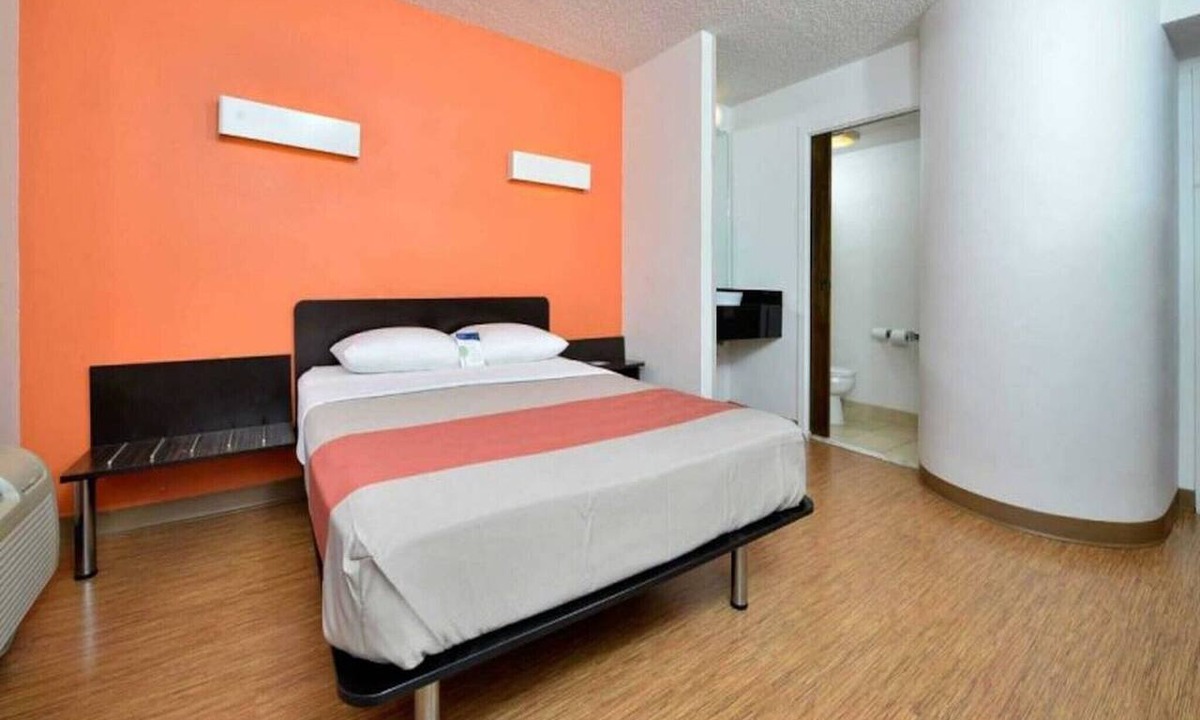 Plano Apartment | 1 Queen Bed | Non-Smoking