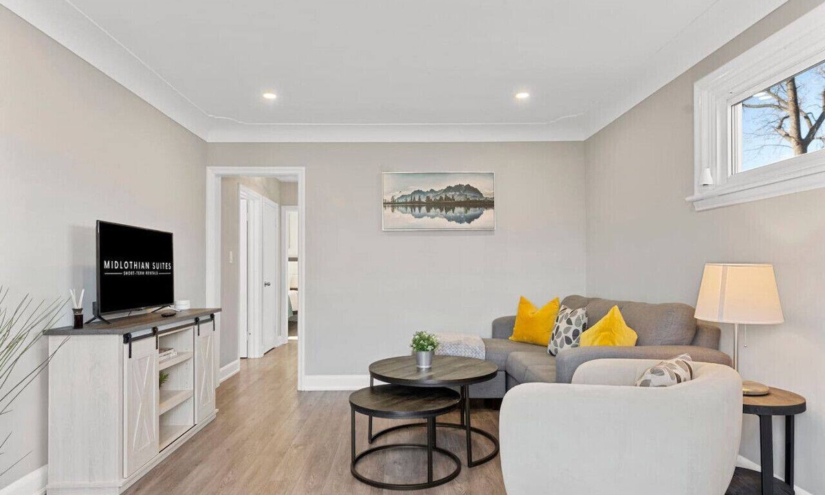 Burlington Apartment | 10 min walk to DT, stylish, free parking | IOB1