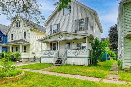 North Tonawanda Apartment | 11 Mi to Niagara Falls: North Tonawanda Apartment