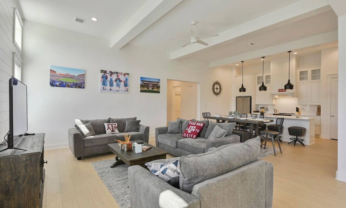 College Station Villa | 12th Man Hideout w/Private Backyard
