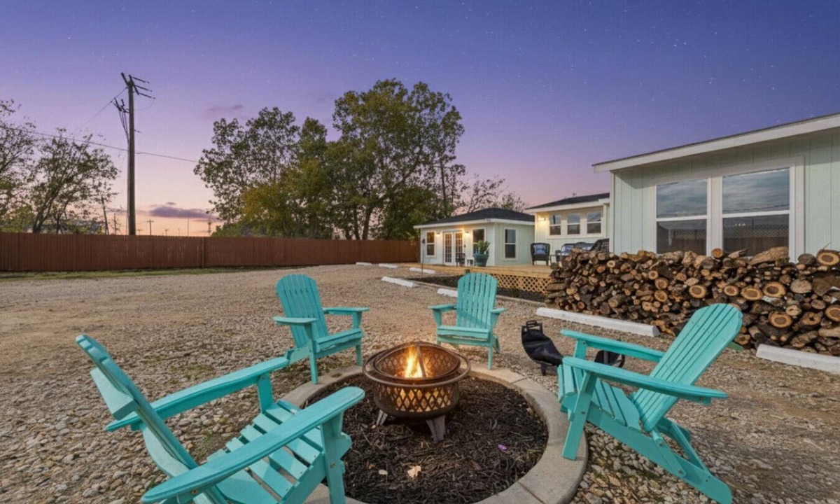 Keller House | 15 Min from Texas Motor Speedway| 20 from Downtown