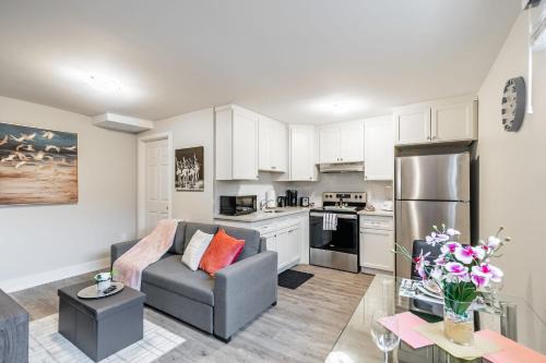 Central Hamilton Apartment | 1BR Basement Condo - James Street