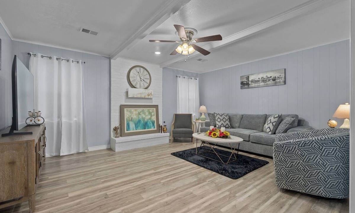 Fort Smith Apartment | 2-bd, 2-ba apartment in a prime location of Fort Smith. WiFi, AC, TV, and more.