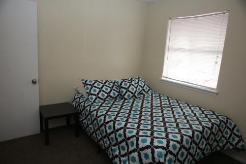 Lawton Apartment | 2 bed/1 bath next to Ft. Sill