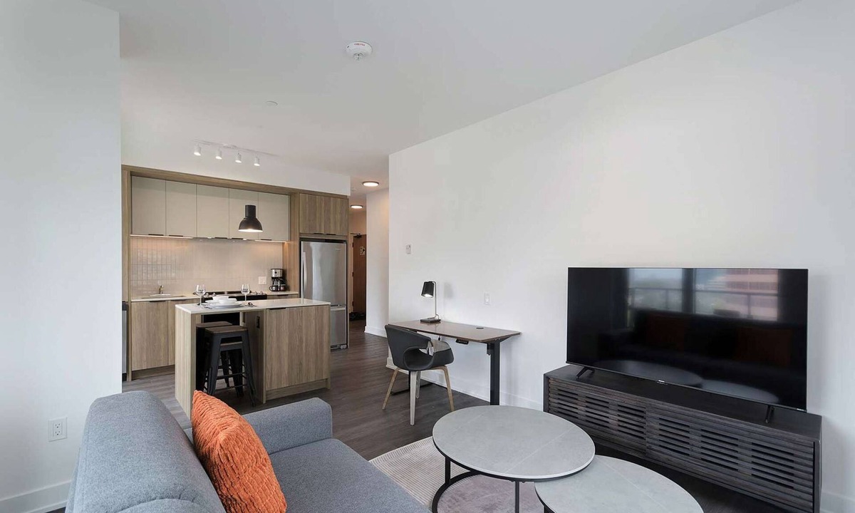 Downtown Mississauga Apartment | 2 Bedroom/2 Bathroom Suite