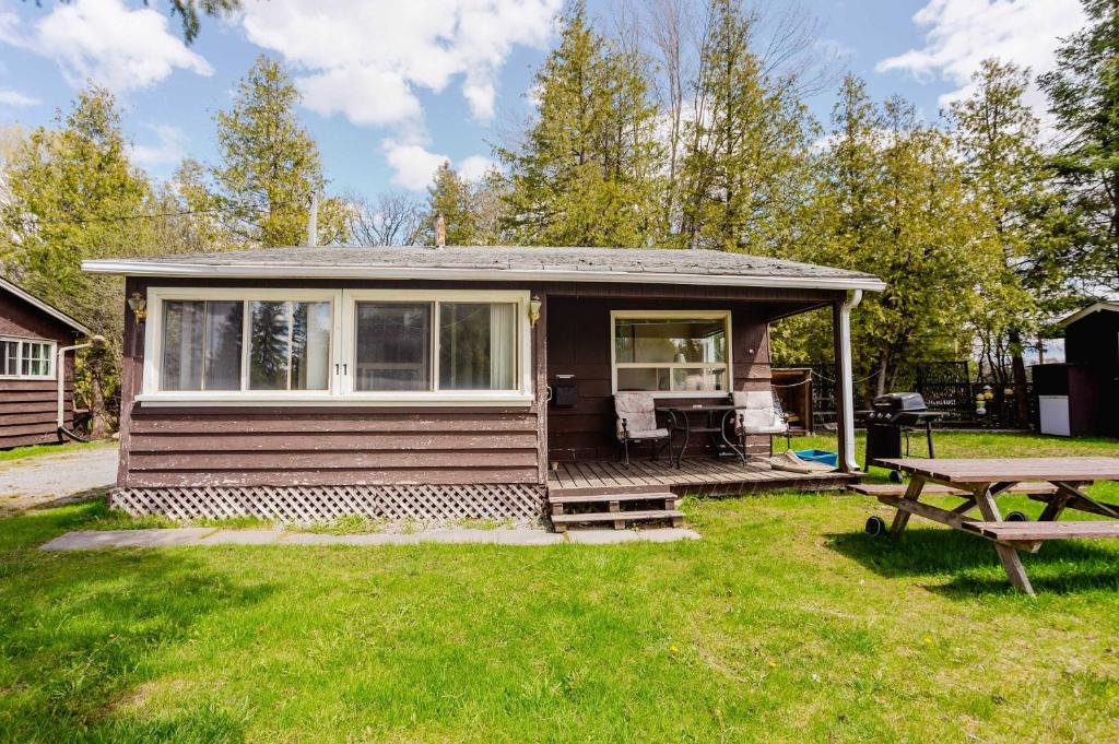 Bobcaygeon House | 2-Bedroom Cottage #11 - Ambleside