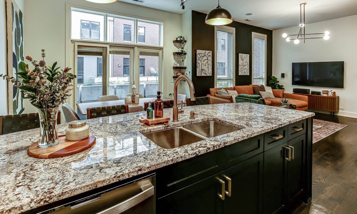 Old Market House | 2-Bedroom Modern Eclectic Old Market Townhouse