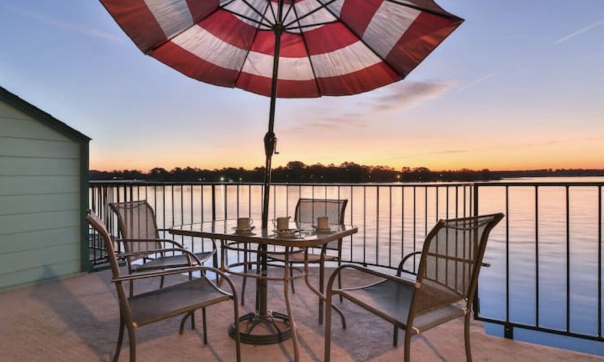 Seven Coves Condo | 2 Bedroom with Private Waterfront Balcony