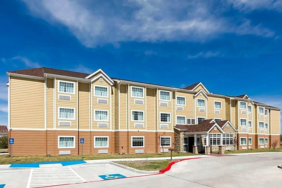 Monahans Hotel | 2-Star Hotel ∙ Microtel Inn and Suites by Wyndham Monahans