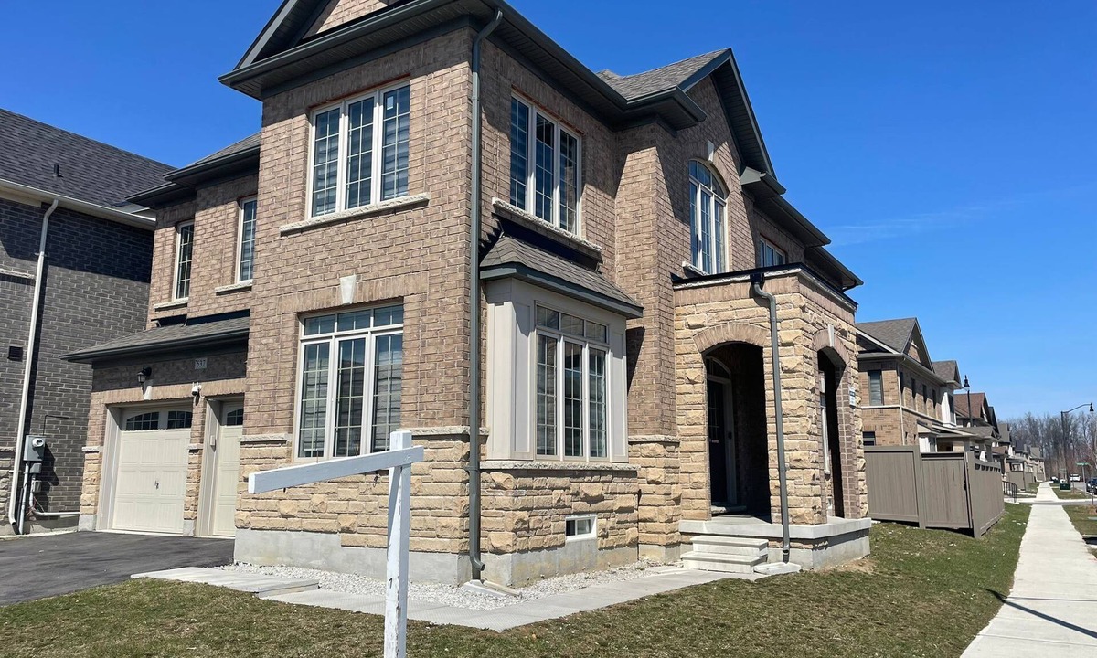 Mount Pleasant House | 2026 VRBO Upscale 6 BEDROOM plus 4 BATH Stay | Space, Comfort & Privacy