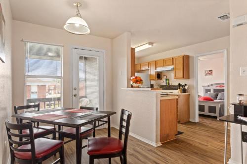 Killeen Apartment | 2B1B condo mins from Ft Hood & Town