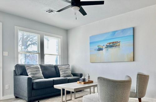 Central Oklahoma City House | 2BR Apt 8 mins OKC Fair Park #41A