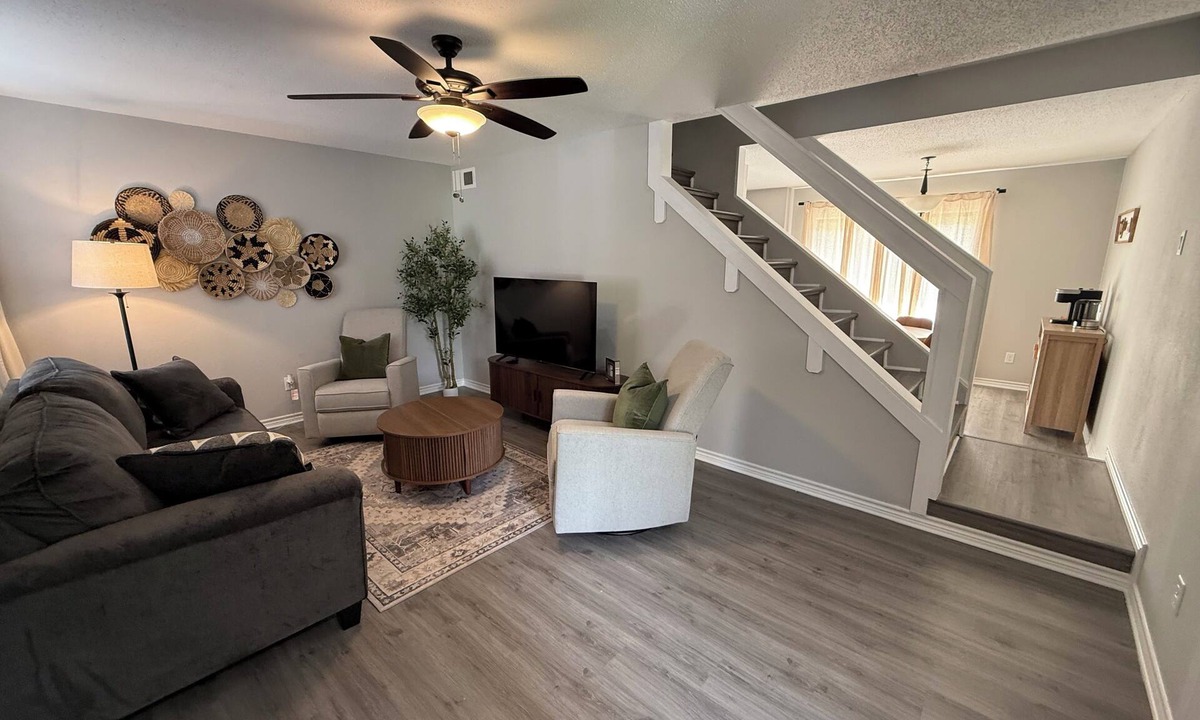 College Station House | 2BR Condo Near Texas A&M, Quiet Stay, Close to Everything