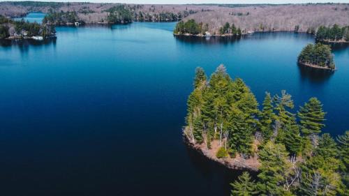 Seguin House | 3 Bedroom Point Cottage On Muskoka Shores