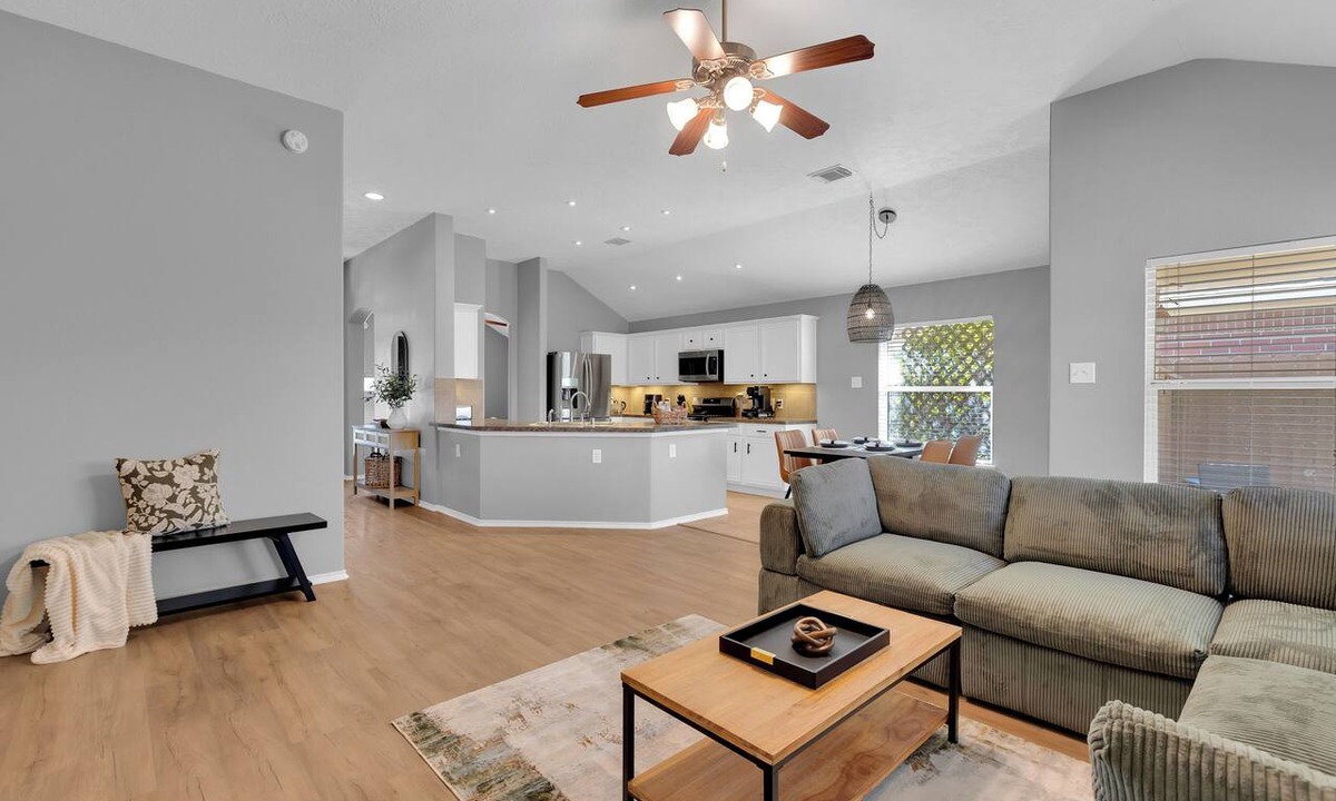 Spring House | 3BD, King Bed, Large Backyard, Office, Safe Neighborhood in Spring
