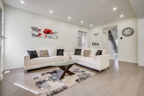 Milton Villa | 922 Logan Drive