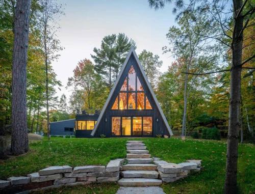 Oakwood House | A-Frame Serenade - Luxury Amidst Nature's Symphony