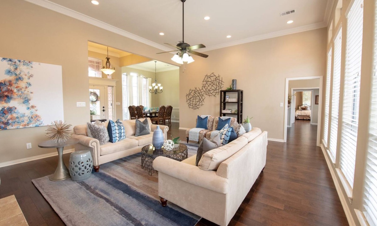 Lake Dallas House | A Weekend Retreat Center on 3 private acres