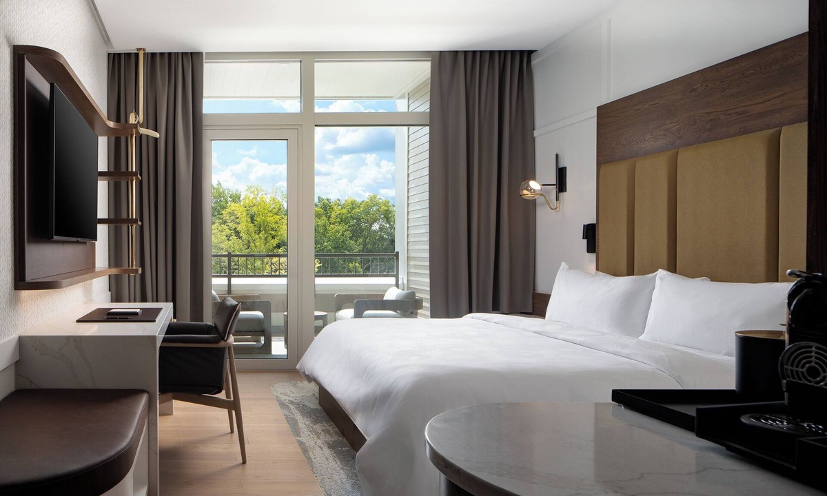 Forest Hills Hotel | Ada Hotel