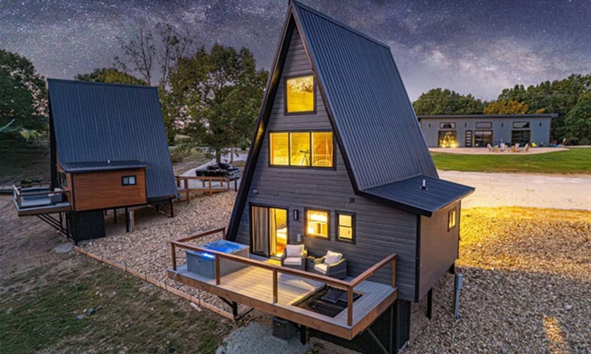 Omaha Cabin | Adults-Only A-Frame | Hot Tub + Steam Shower