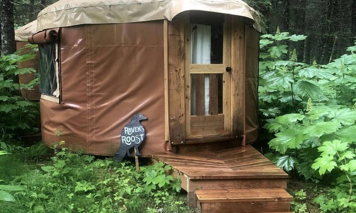 Bear Creek RV Rental | Alaskan Glamping Yurt in Seward for an Eco-Adventure