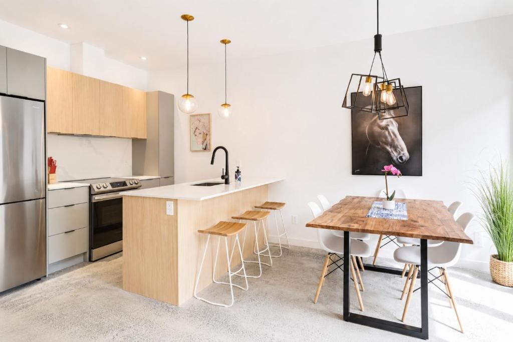 Pointe-Saint-Charles Apartment | Amazing 2BR condo with private terrace presented by TripMontreal II