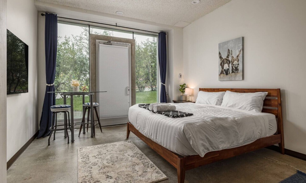 Downtown Anchorage Apartment | Anchorage City Studio Retreat
