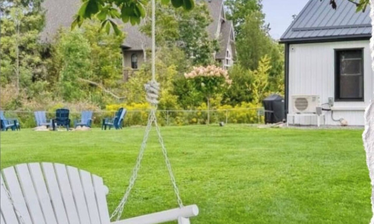 Clarington Apartment | Anchors Away: Peaceful 2-Bed Stay in Clarington