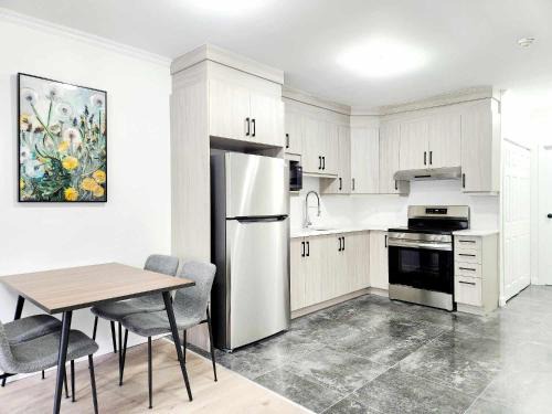 Plateau Mont Royal Apartment | APARTMENT HOTEL ST-DENIS