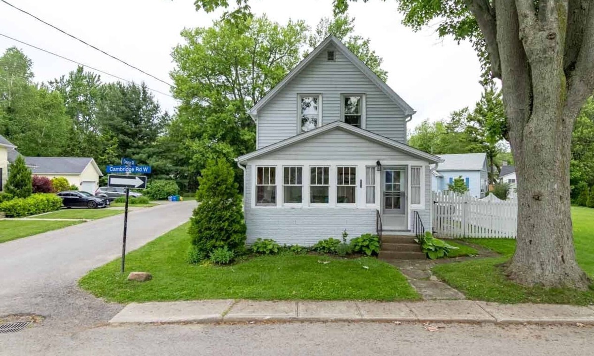 Crystal Beach House | Appletree Cottage at Crystal Beach