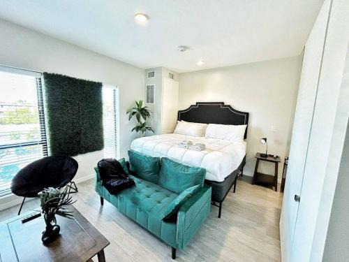 Downtown Des Moines Apartment | Aqua Loft