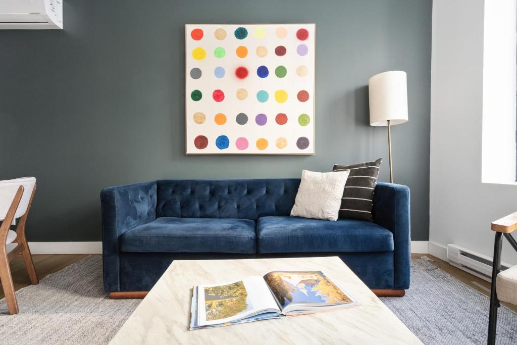 Chinatown Apartment | Bakan- Quartier des Congres, Convention District
