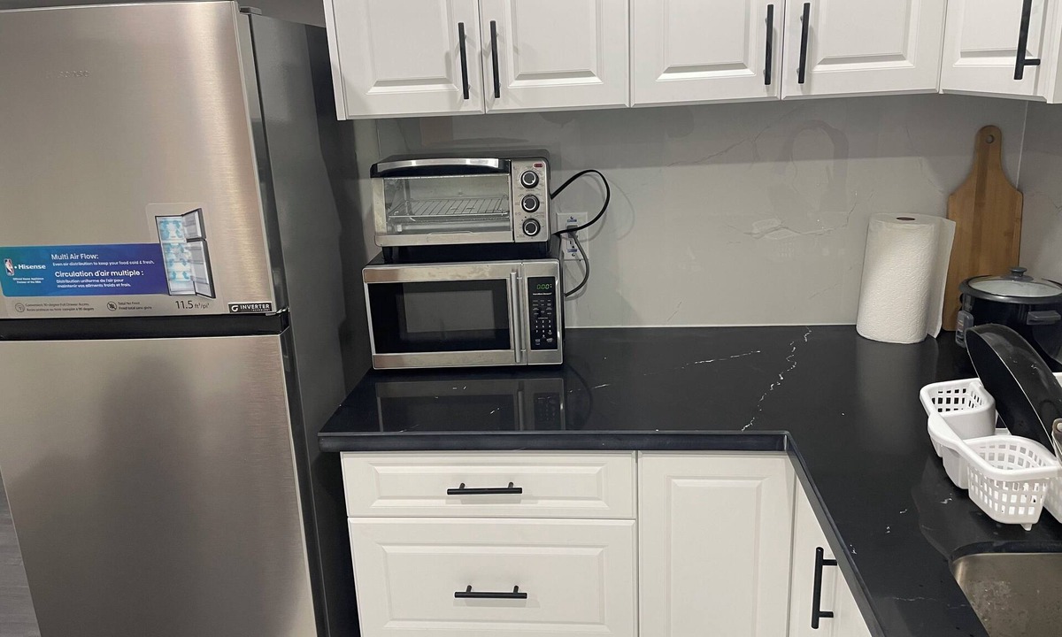 Oshawa Apartment | Basement Apartment in a quiet area (875 sqft)