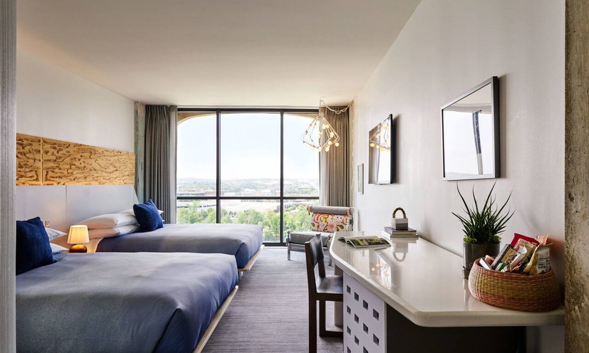 Congress Avenue Historic District Hotel | Bask in Modern Style Comfort! Downtown Views, Pet-friendly Property w/Pool