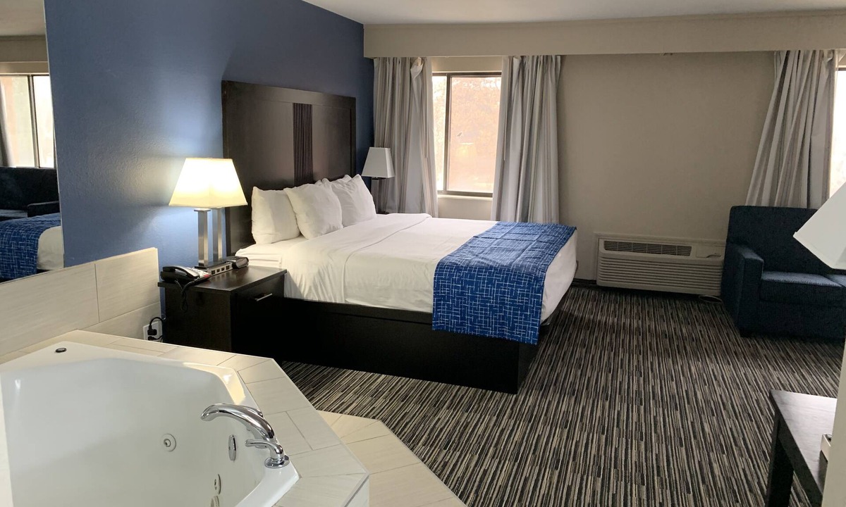 Enid Hotel | Baymont by Wyndham Enid