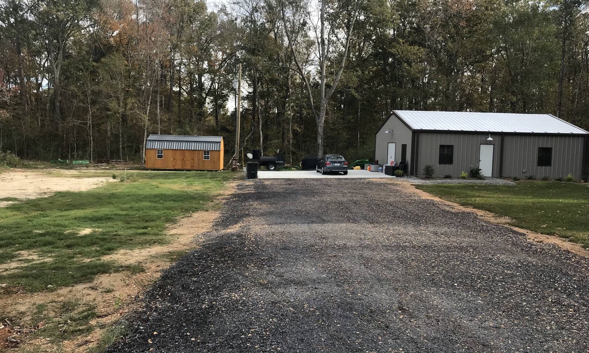 Ludlow House | BBQ Barn with private drive and spacious parking