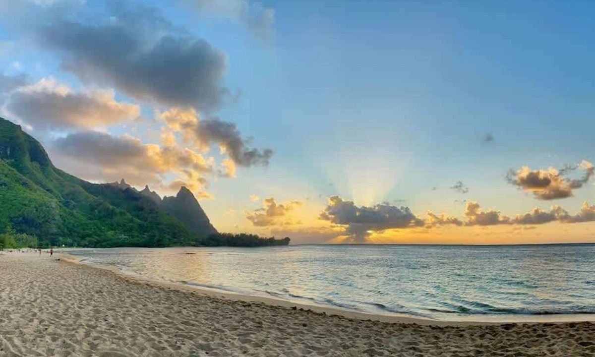 Wainiha Condo | Beach Front! Tunnels Beach Haven, Pool & Hot Tub!