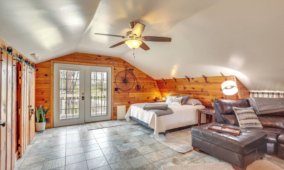 Holmesville Apartment | Beatrice Studio w/Fire Pit: Near Golf!