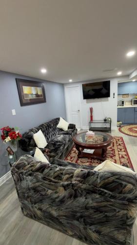 Brampton Apartment | Beautiful lake view Basment room
