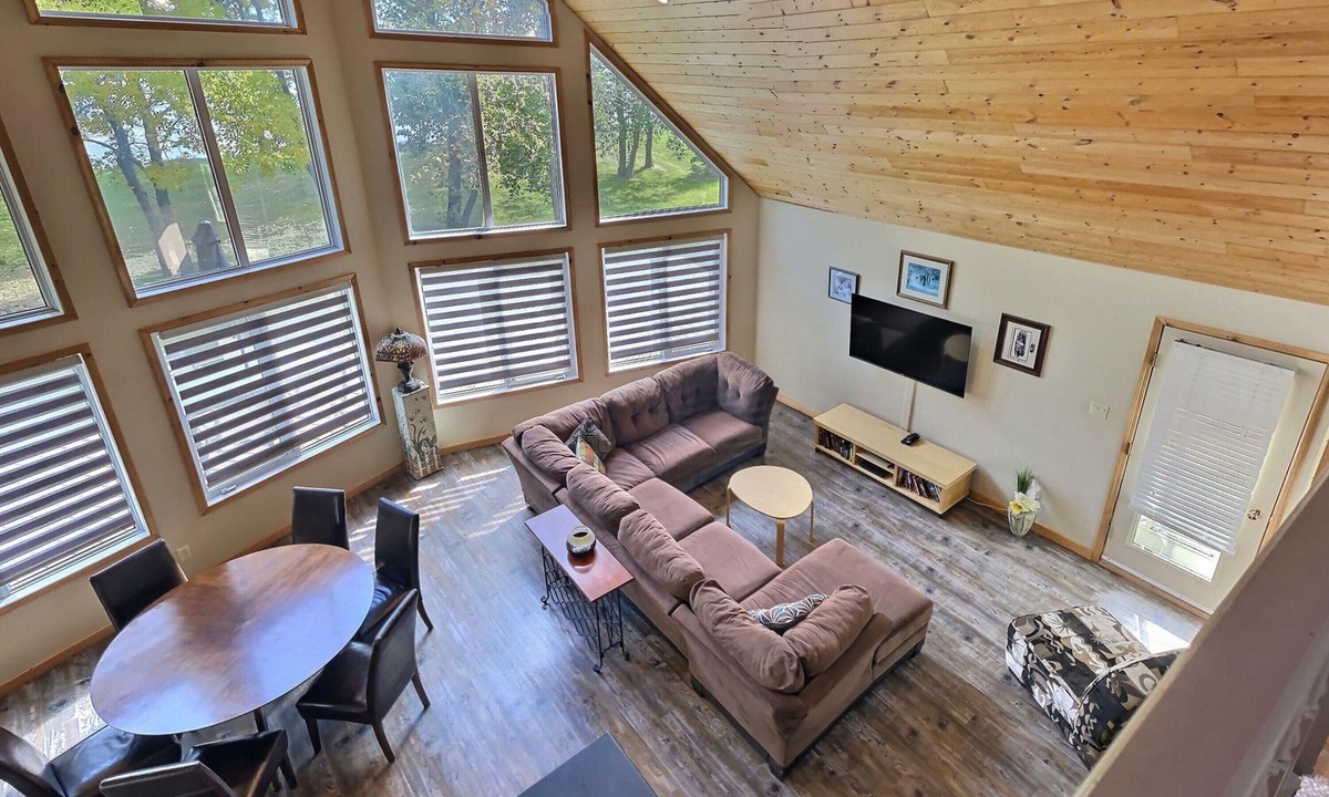 Arnes House | Beautiful Lakefront "A" Frame With Hot Tub, 2 for 3 Nights Jan/Feb Weekends!