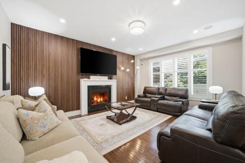 Brampton House | Beautiful Spacious Family Home
