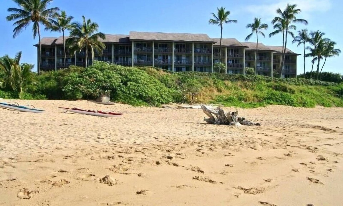 Wailua Condo | Beautiful Spacious Oceanfront Condo on Wailua Bay