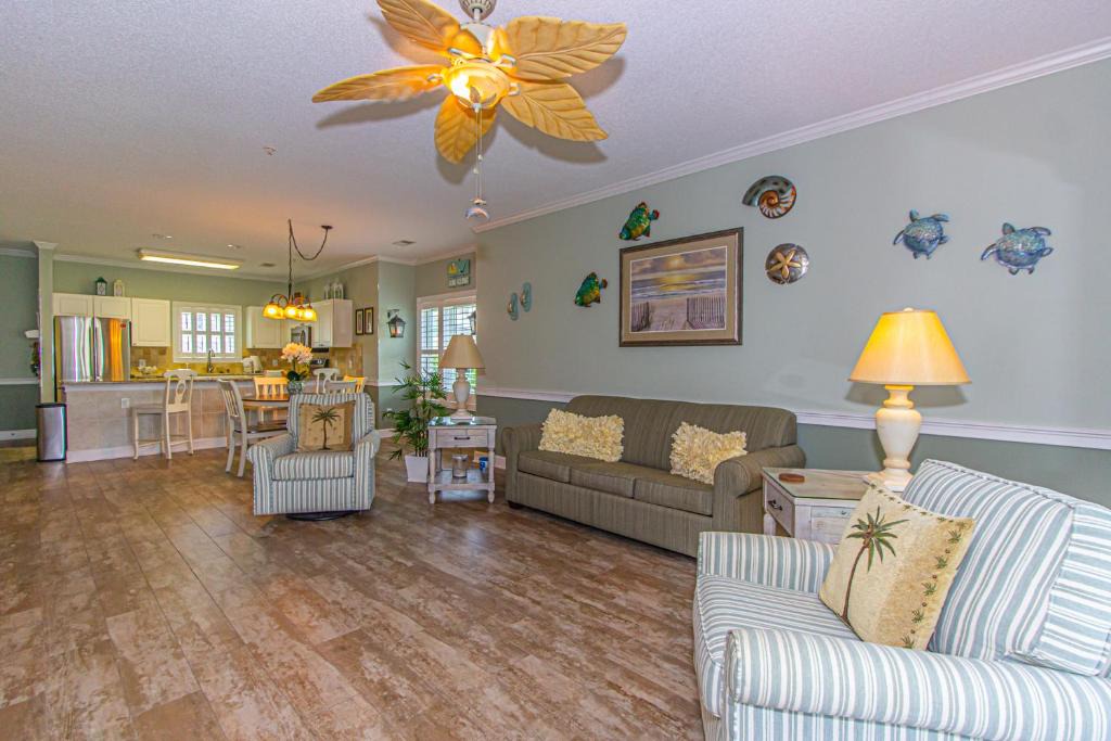 Central Myrtle Beach Villa | Beautifully Appointed 2BR 2BA Golf Villa Near the Beach
