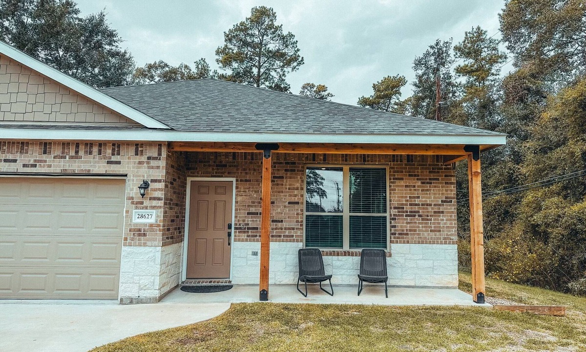 Magnolia House | Beautifully Spacious Home