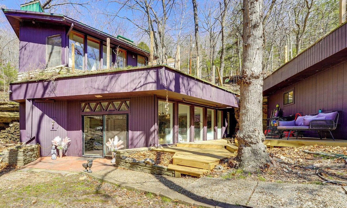 Lost Bridge Village House | Beaver Lake Group Retreat w/Decks: 2-Unit Combo
