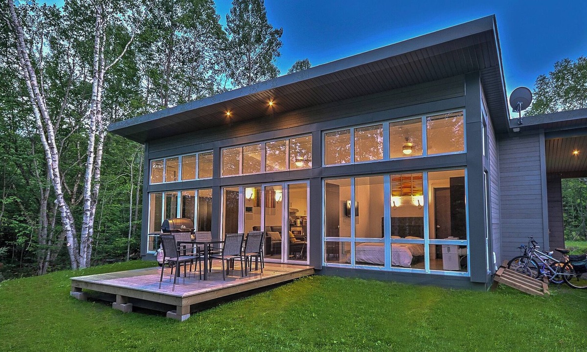 La Conception Villa | Bel Air Tremblant CLAIR DE LUNE : 2 CHAMBRES, JACUZZI PRIVÉ