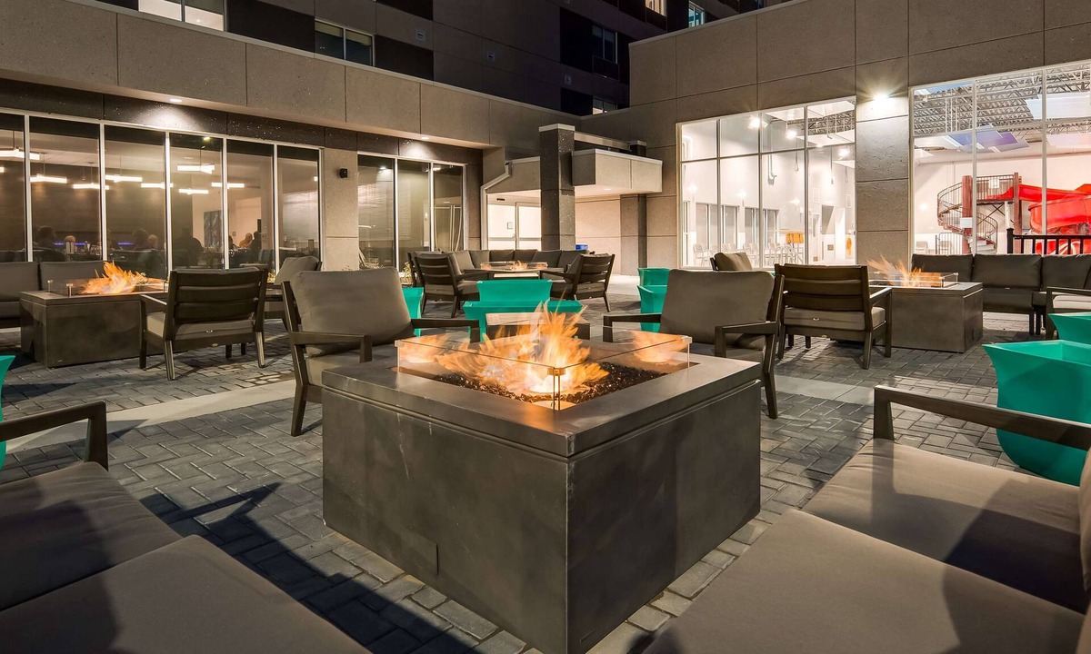 Regent Hotel | Best Western Premier Winnipeg East