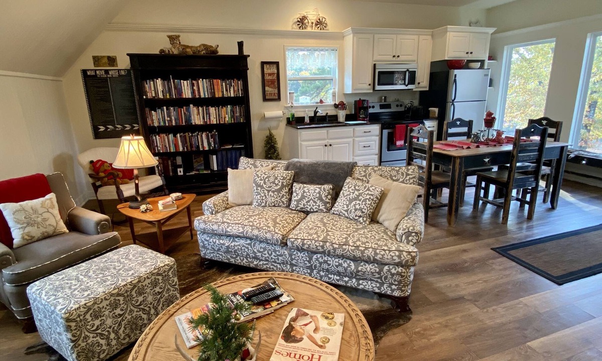 Quitman Apartment | BIRD-NEST HIDEAWAY LOFT: Spiritual Retrt & Country MicroResort, Rest&Restoration