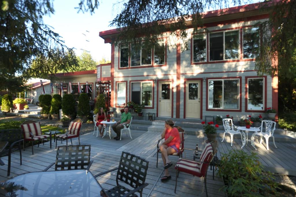 Ketchikan Bed & Breakfast | Black Bear Inn